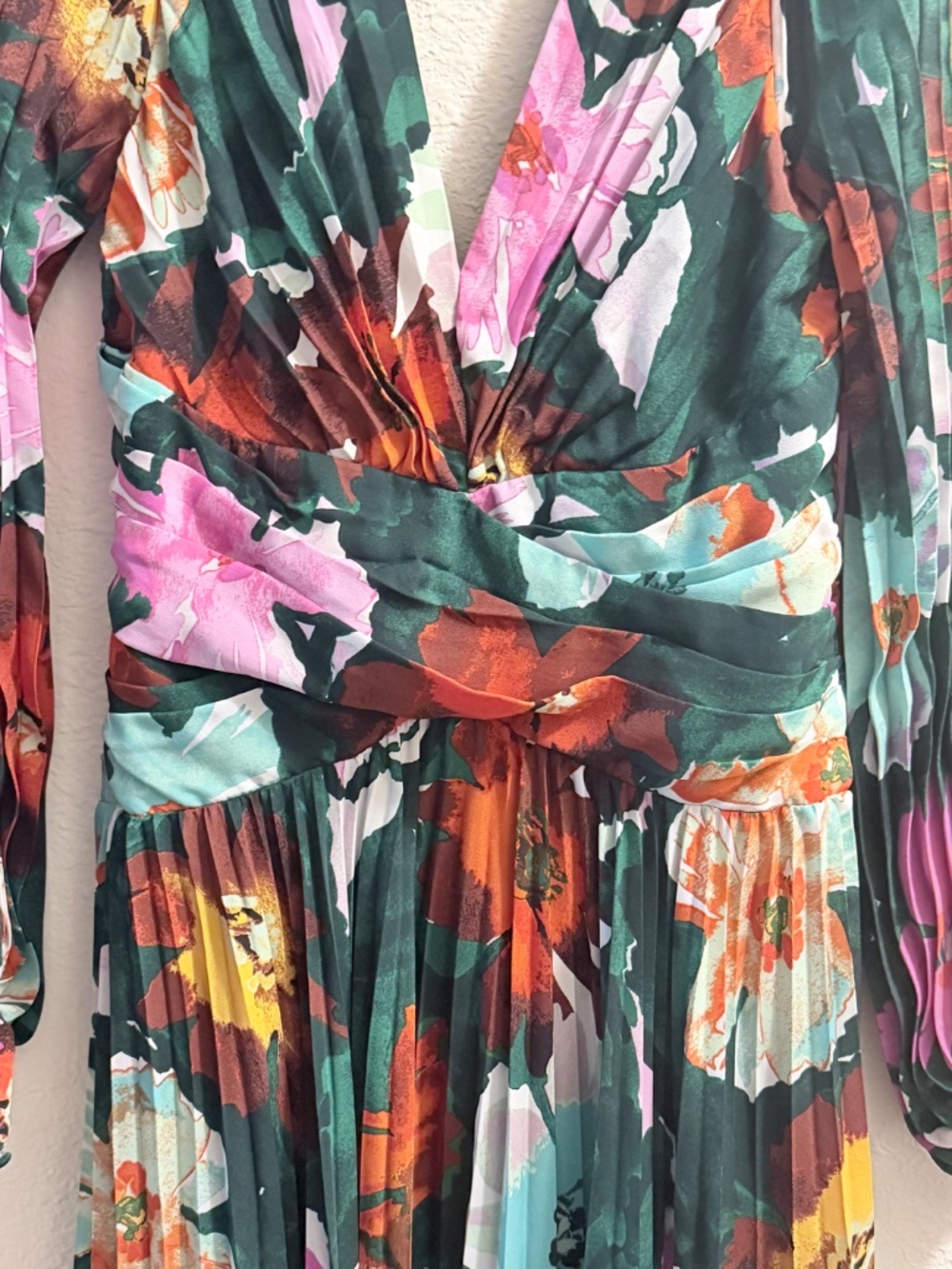 🌸 Maeve Anthropologie Pleated Floral Midi Dress Green V-Neck Size 8 Like New - Picture 4 of 9